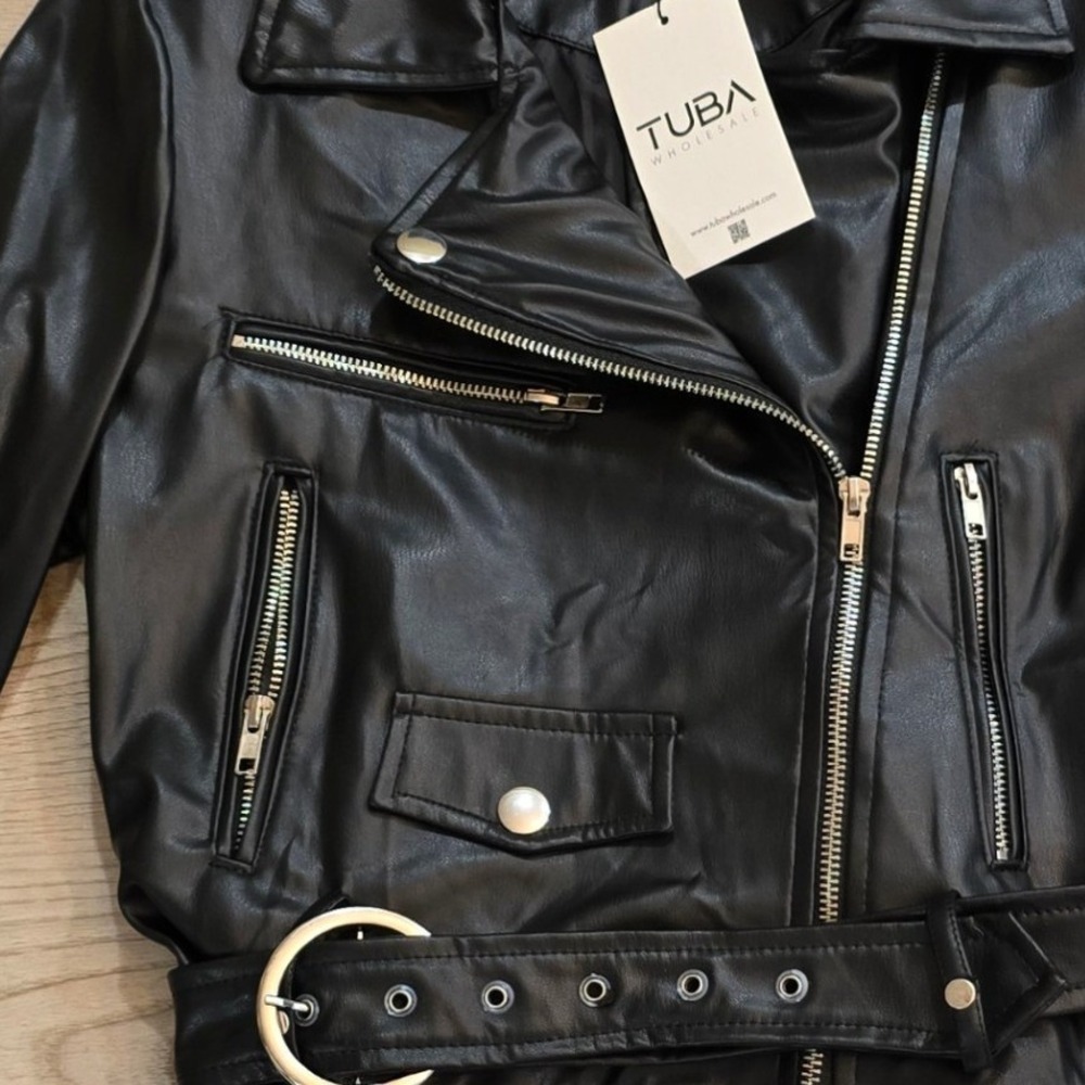 Tuba Butik Womens Black Faux Leather Cropped Moto Biker Jacket Belted Size Large - Picture 5 of 10